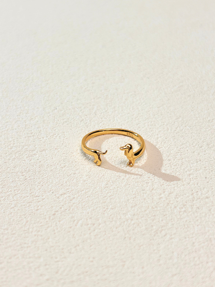 Dachshund Hug Ring VIP