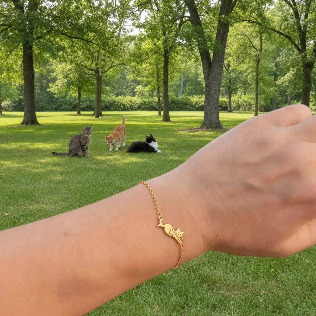 Cat Free Golden Retriever Bracelet